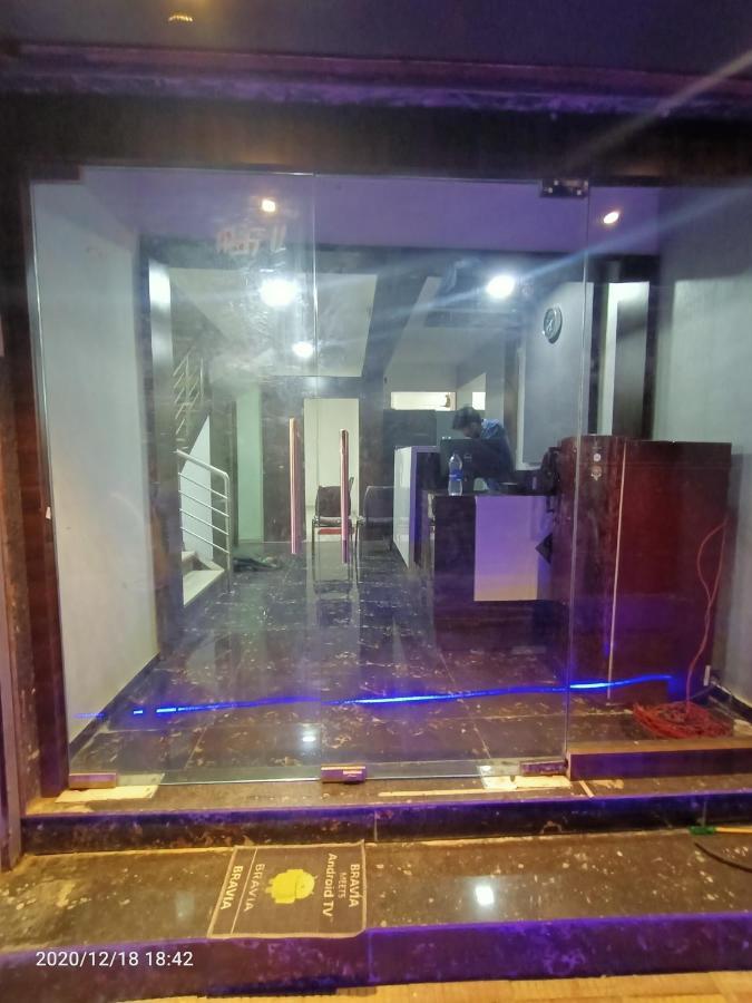 Hotel Riviera Residency Thane Esterno foto