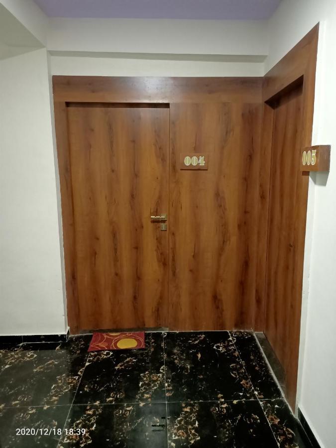 Hotel Riviera Residency Thane Esterno foto