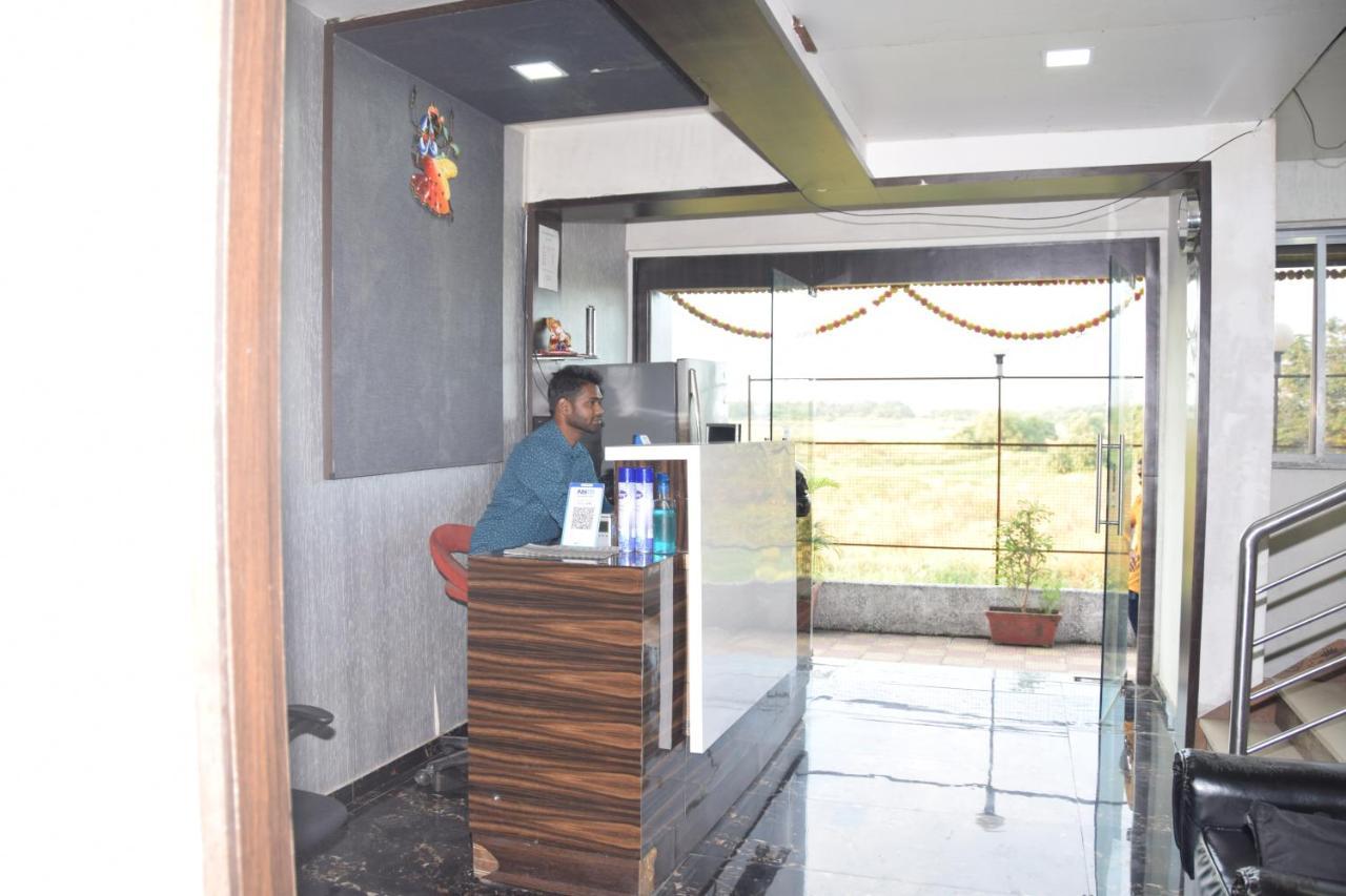 Hotel Riviera Residency Thane Esterno foto