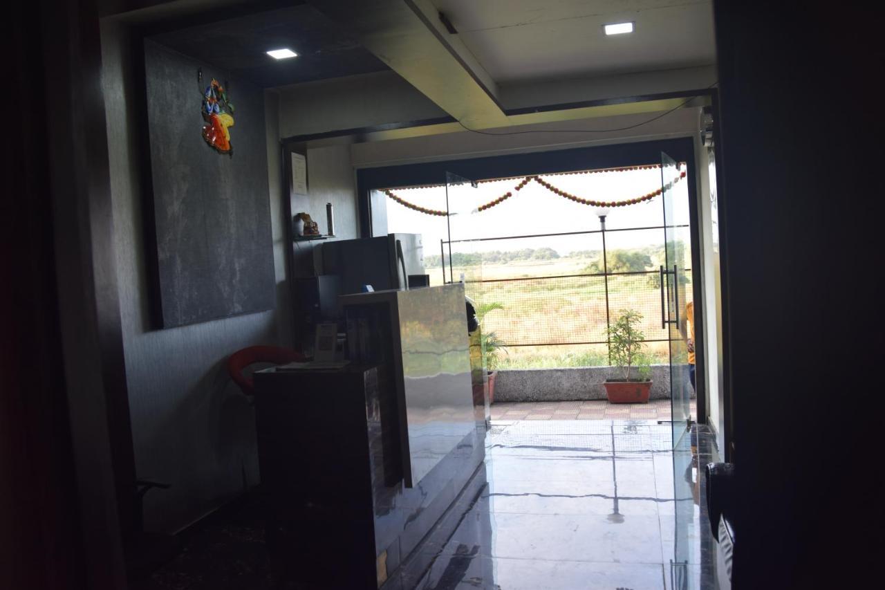 Hotel Riviera Residency Thane Esterno foto